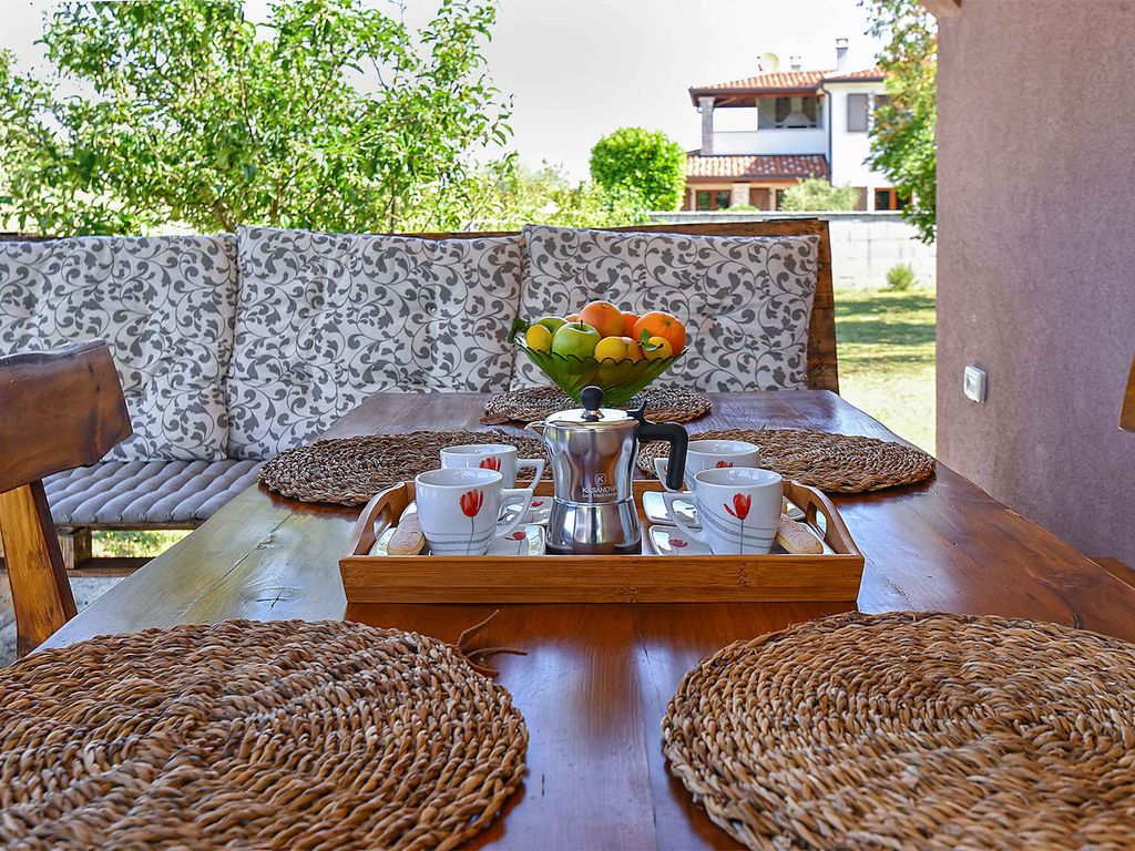 Ferienwohnung mit gemütlicher Terrasse und Garten