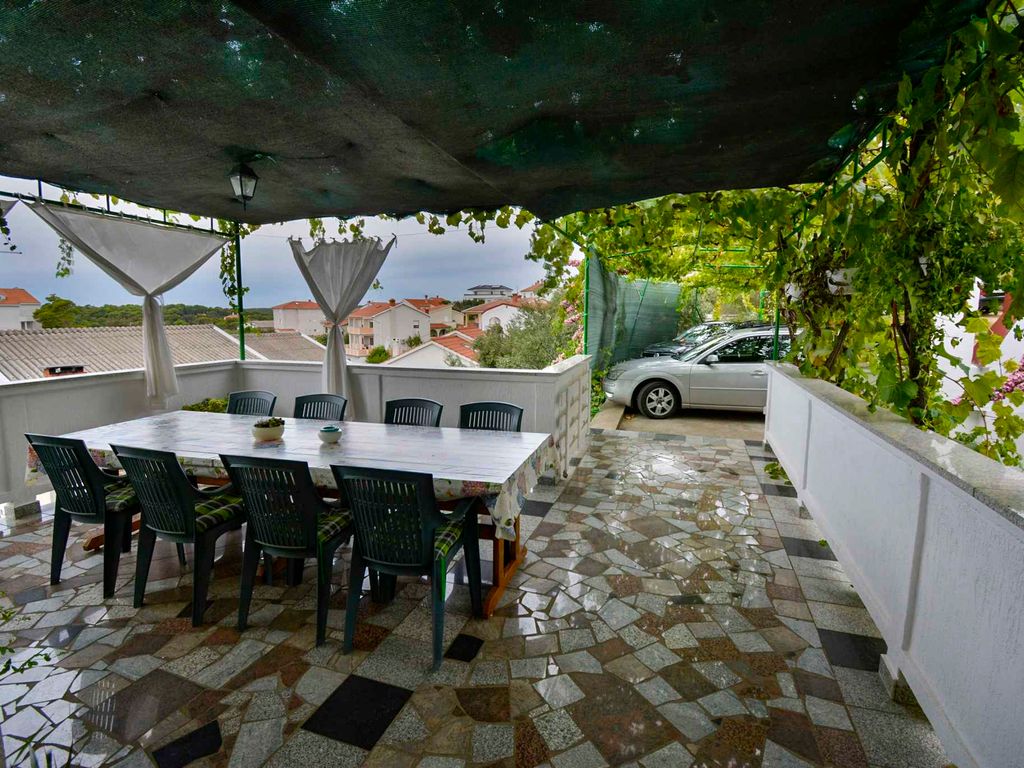 Ferienwohnung mit Terrasse in Meernähe
