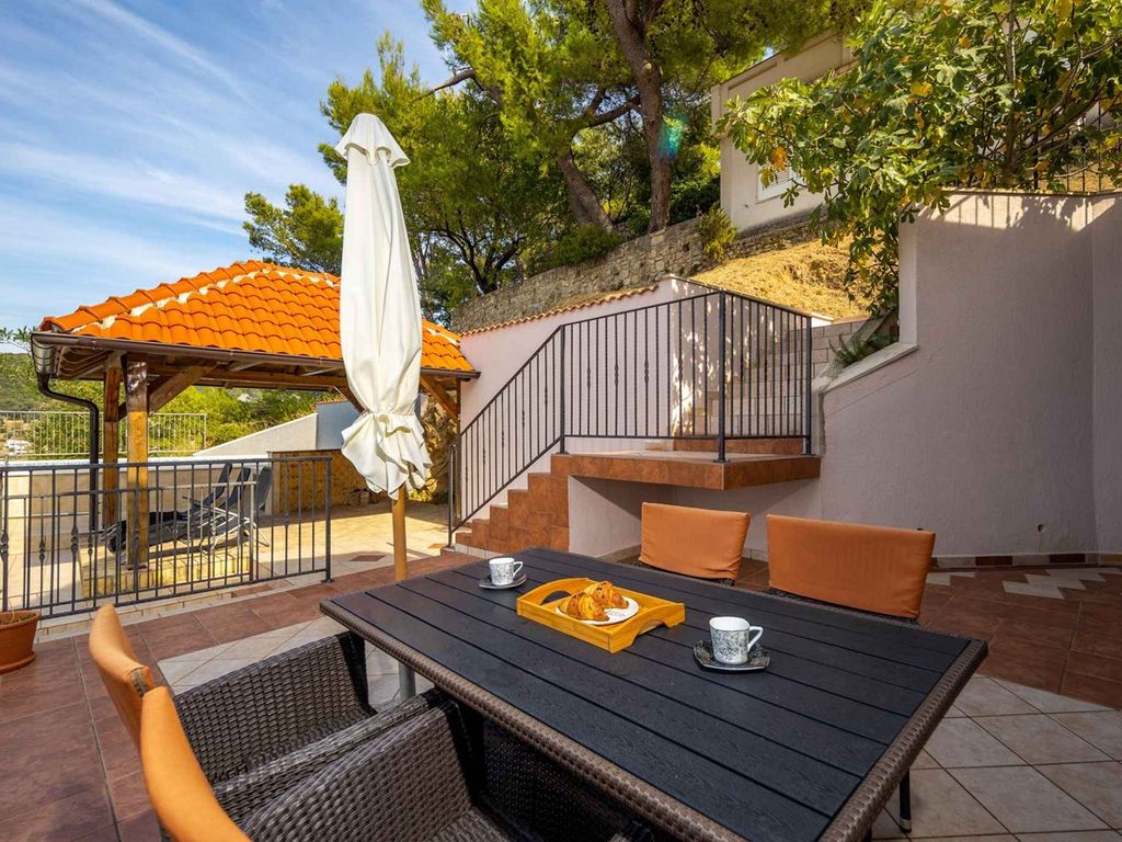 Ferienwohnung mit Klimaanlage und Pool