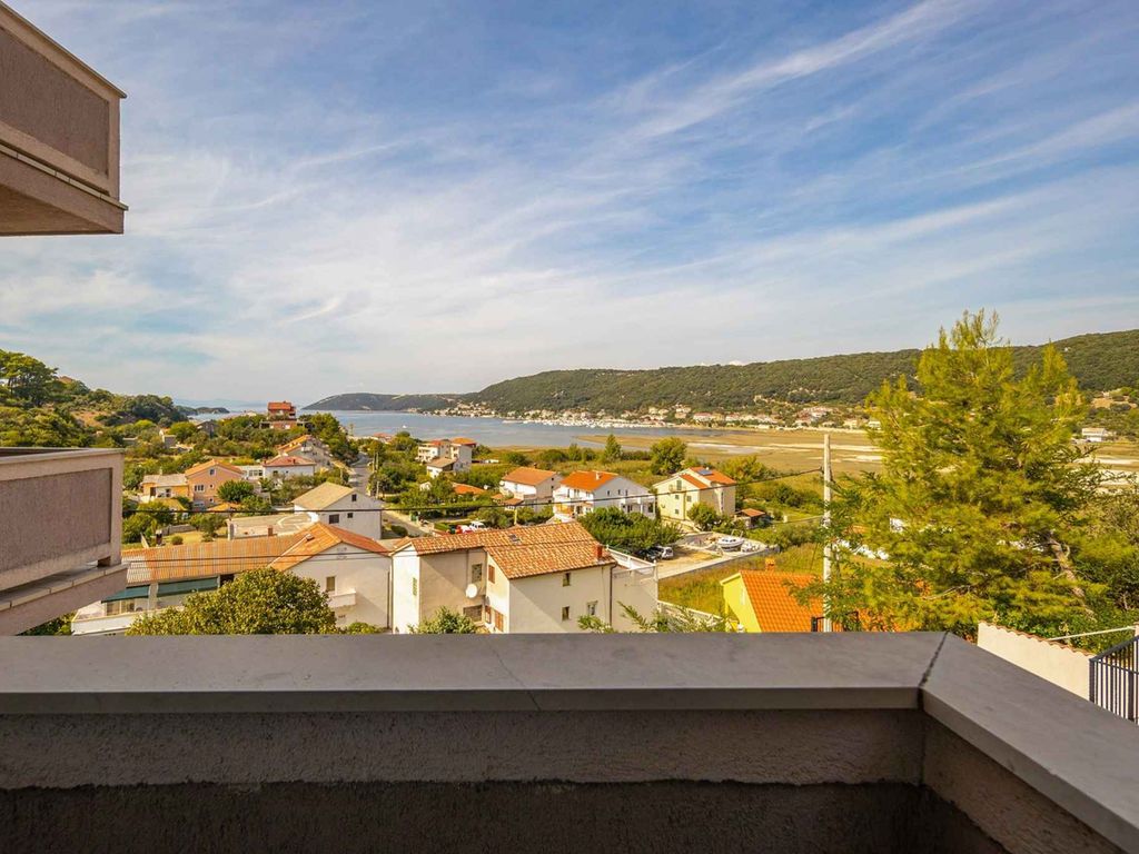 Ferienwohnung mit Klimaanlage und Pool