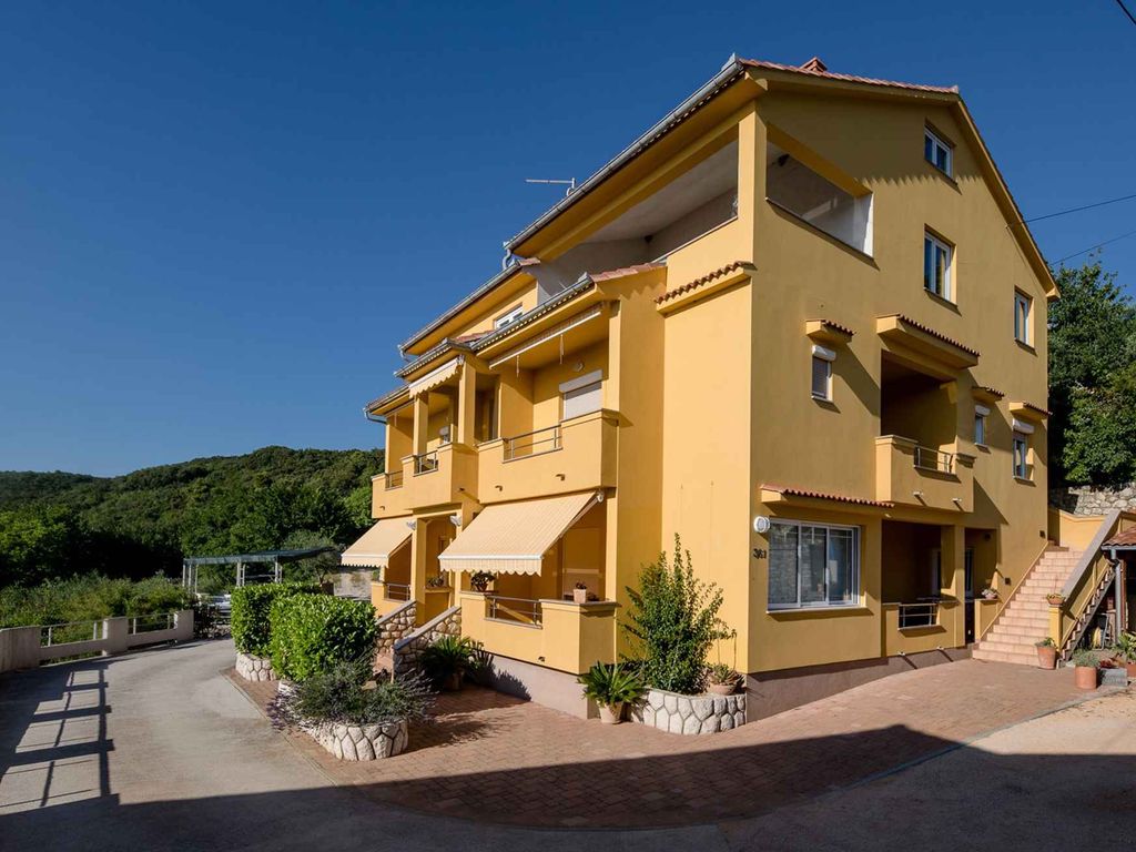 Ferienwohnung mit Klimaanlage und Balkon