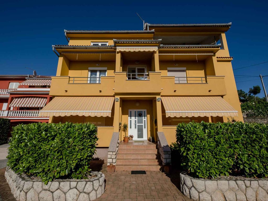 Ferienwohnung mit Klimaanlage und Balkon
