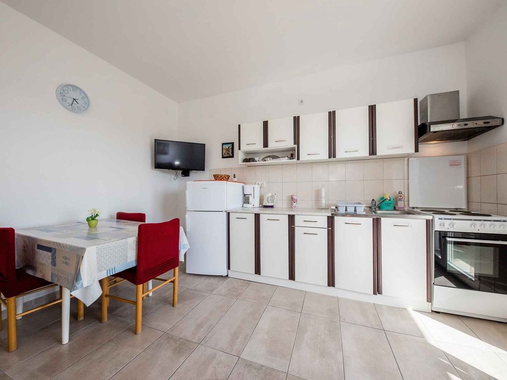 Apartment mit zwei Schlafzimmern und einem Balkon mit Meerblick für 4-5 Personen