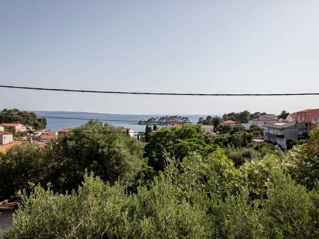 Apartment mit einem Dreibettzimmer und einem Balkon mit Meerblick für 3-4 Personen