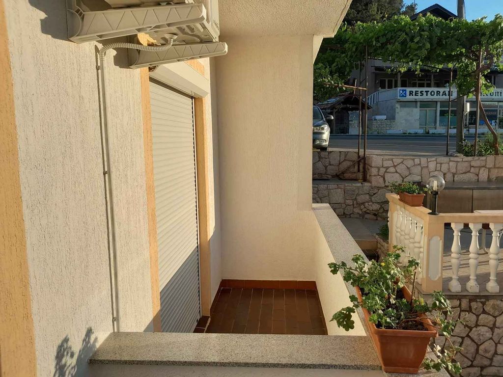 Ferienwohnung mit Klimaanlage und Terrasse