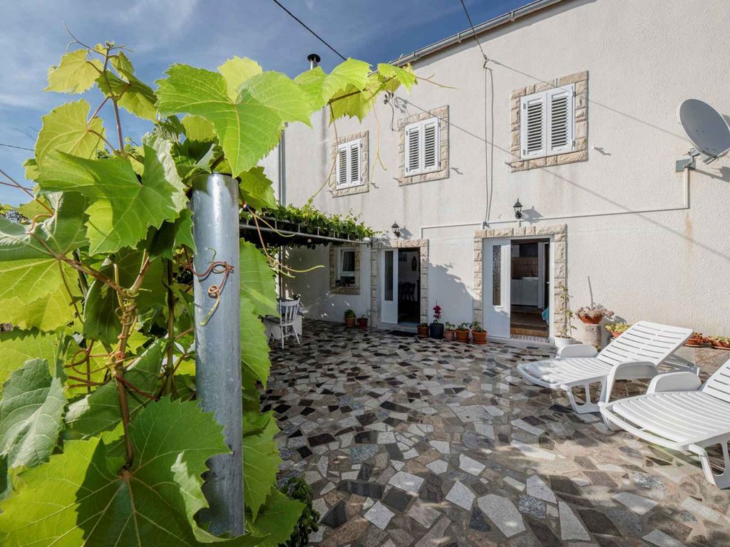 Ferienwohnung mit Terrasse