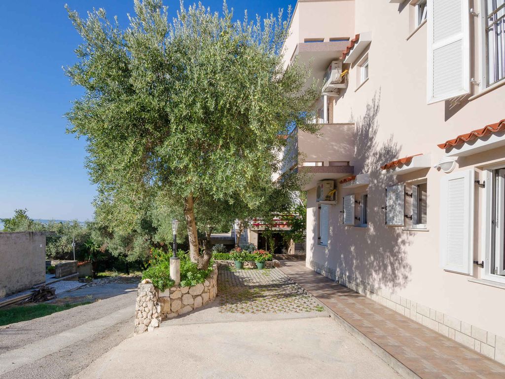 Bungalow mit Grillmöglichkeit und Balkon in der Strandnähe
