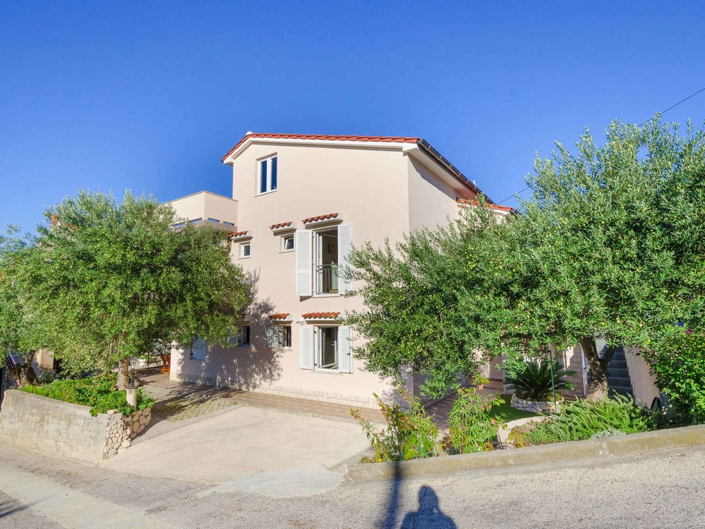 Bungalow mit Grillmöglichkeit und Balkon in der Strandnähe
