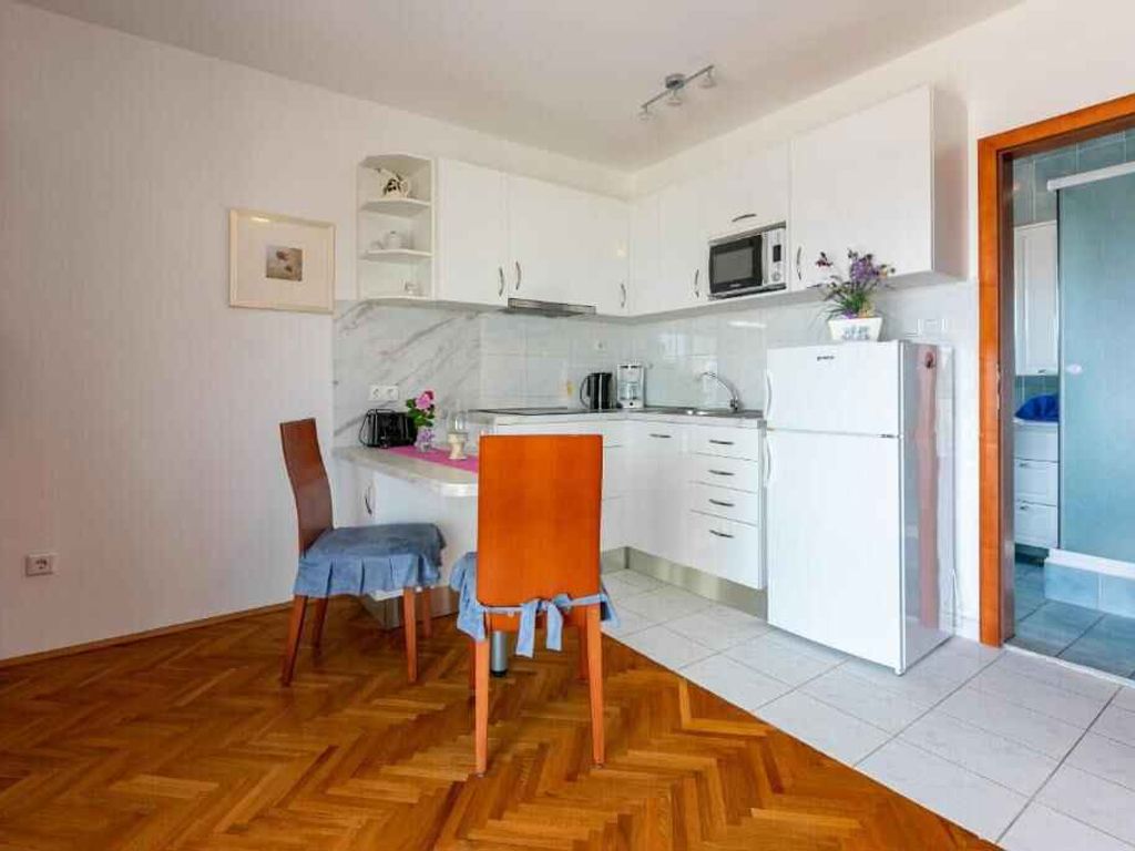 Ferienwohnung mit Klimaanlage und Balkon
