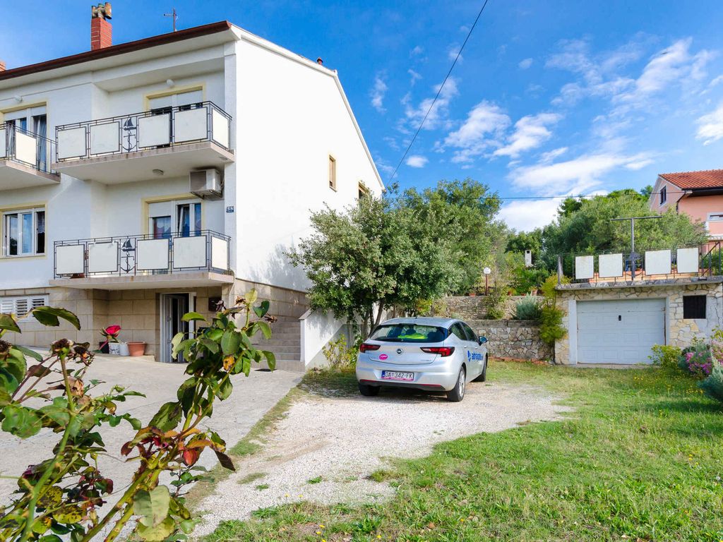 Ferienwohnung mit Balkon und Klimaanlage