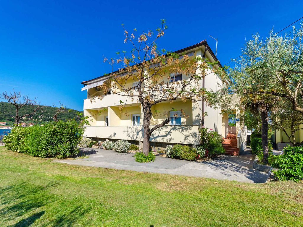 Ferienwohnung mit Balkon und Meerblick