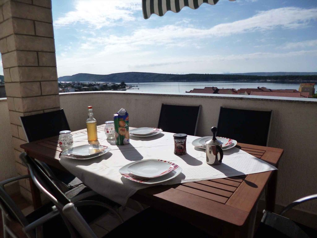 Ferienwohnung mit Blick auf das Meer und Internet