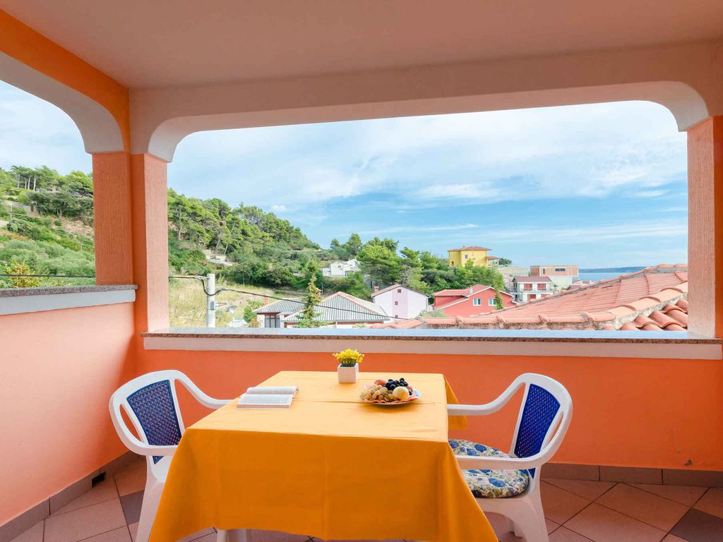 Finnhütte mit Balkon und Klimaanlage