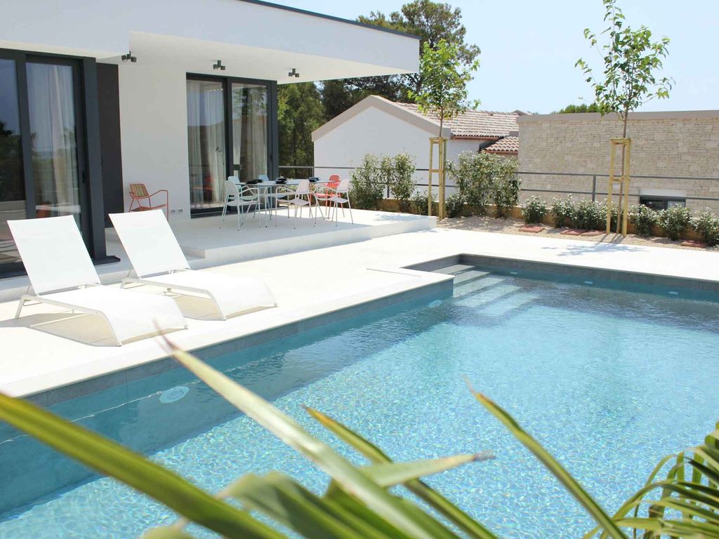 Ferienhaus mit Klimaanlage und Pool