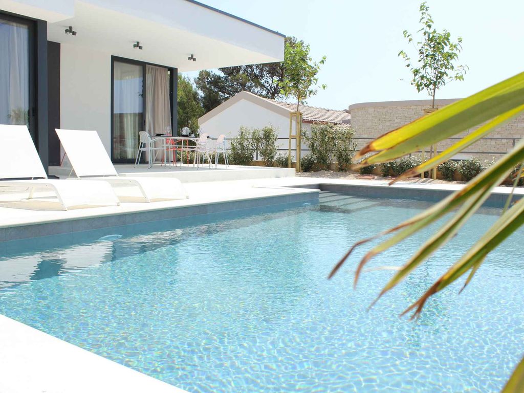 Ferienhaus mit Klimaanlage und Pool