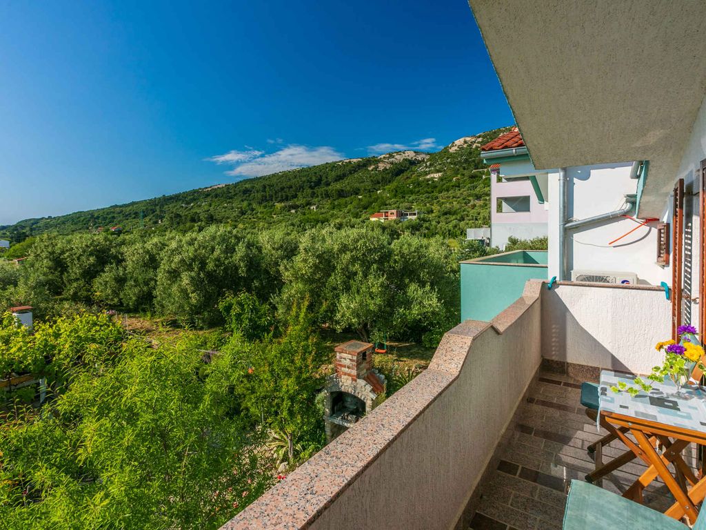 Ferienwohnung mit Klimaanlage und Balkon