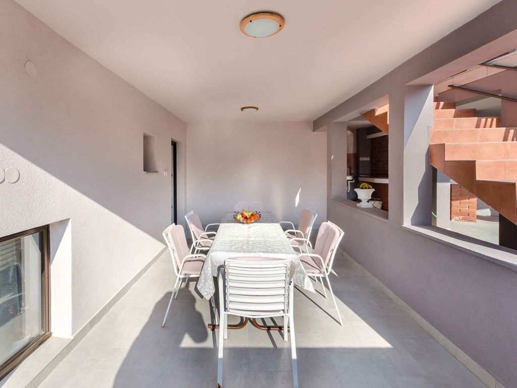 Ferienwohnung mit Klimaanlage und Balkon