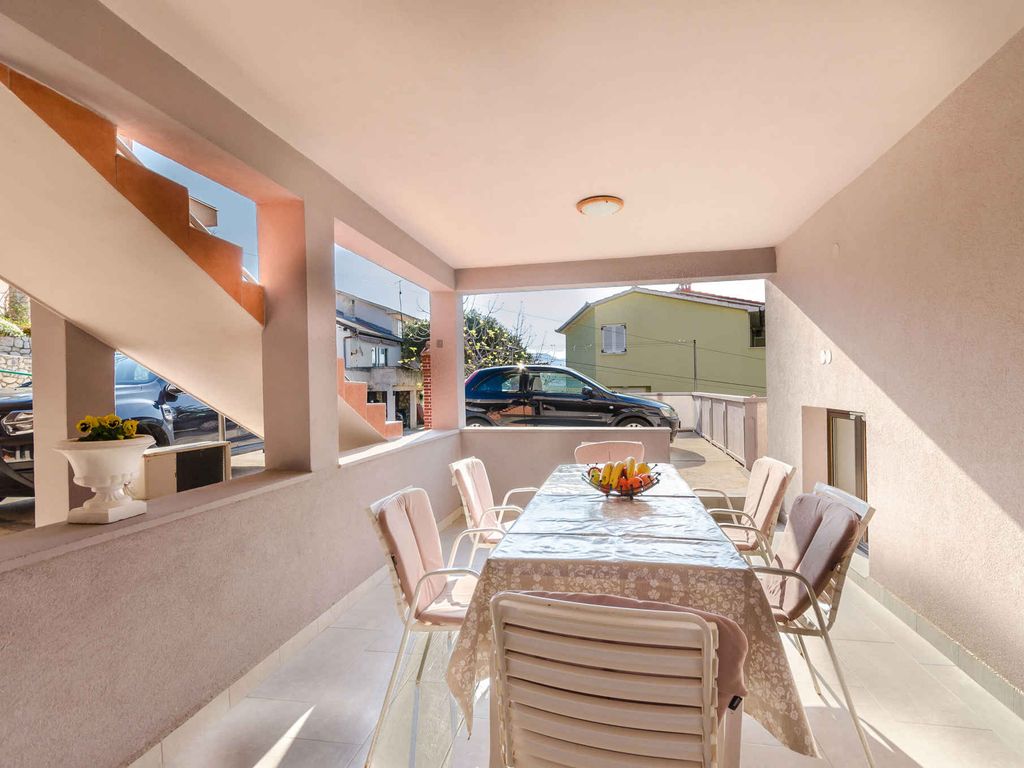 Ferienwohnung mit Klimaanlage und Balkon