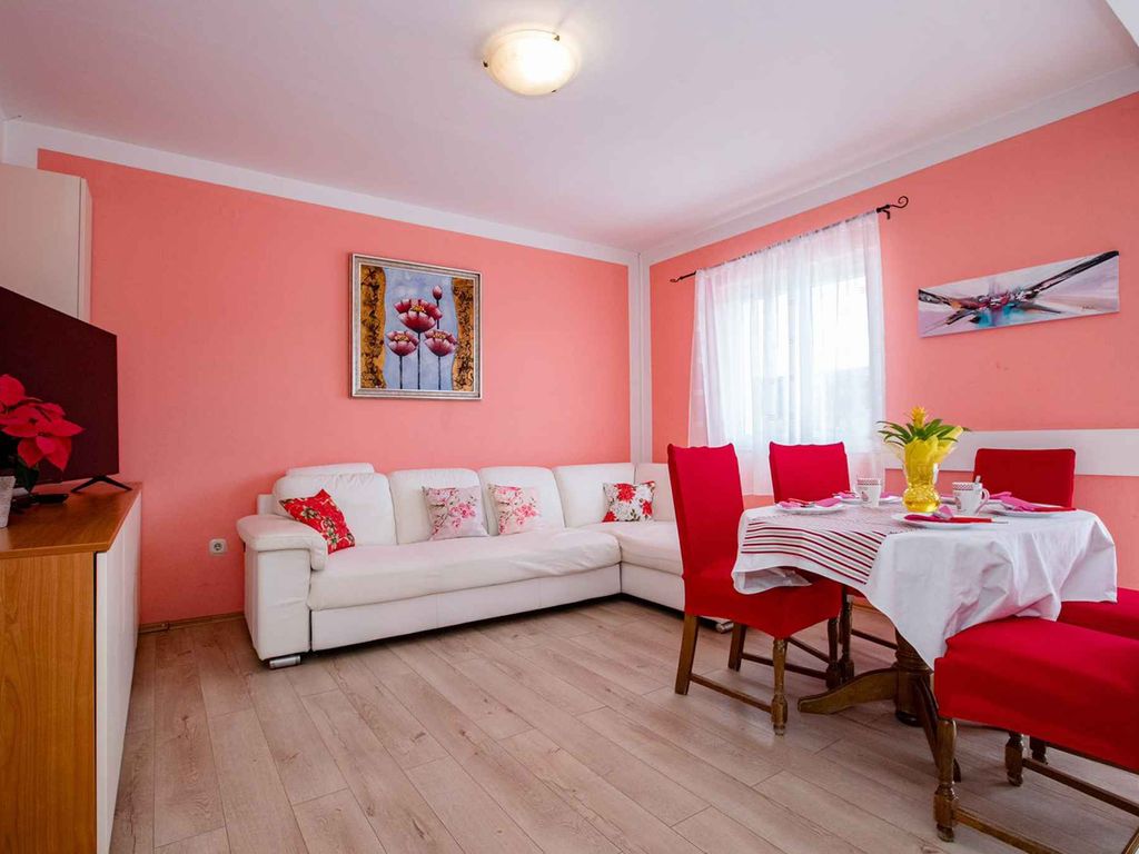Ferienwohnung mit Terrasse und Klimaanlage