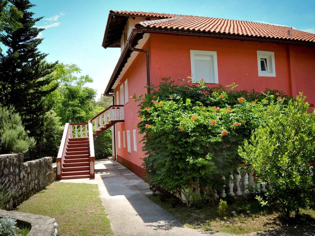 Ferienwohnung mit Terrasse und Meerblick