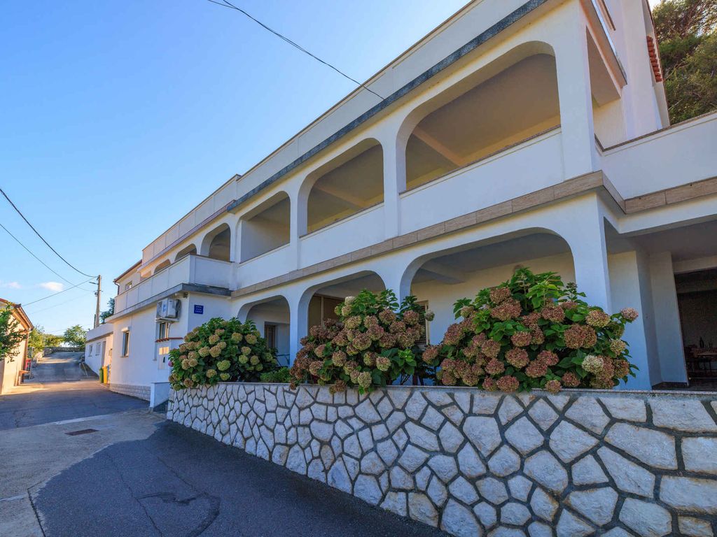 Ferienwohnung mit Klimaanlage, Terrasse und Meerblick in Lopar