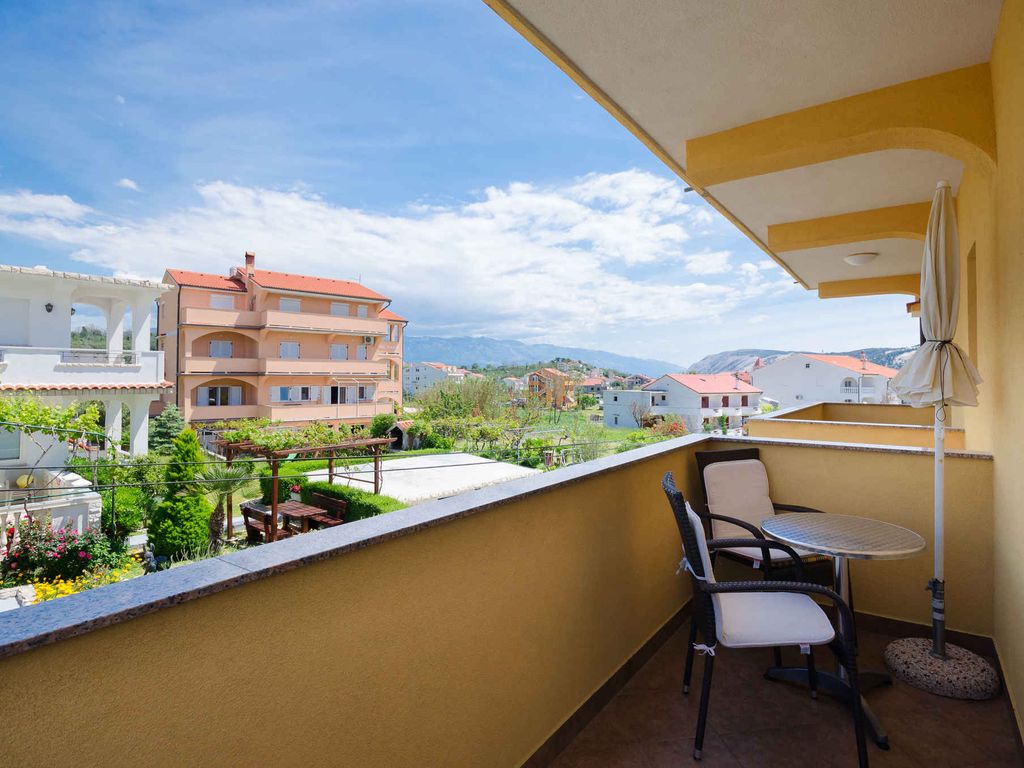 Ferienwohnung mit Balkon und Grill