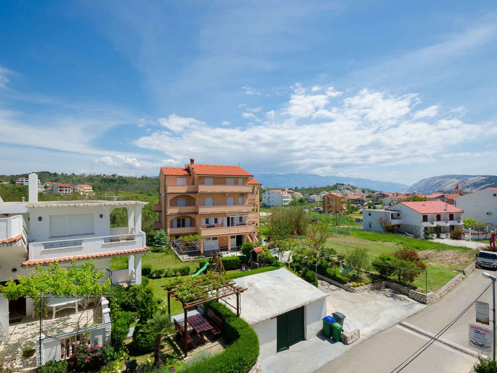 Ferienwohnung mit Balkon und Grill