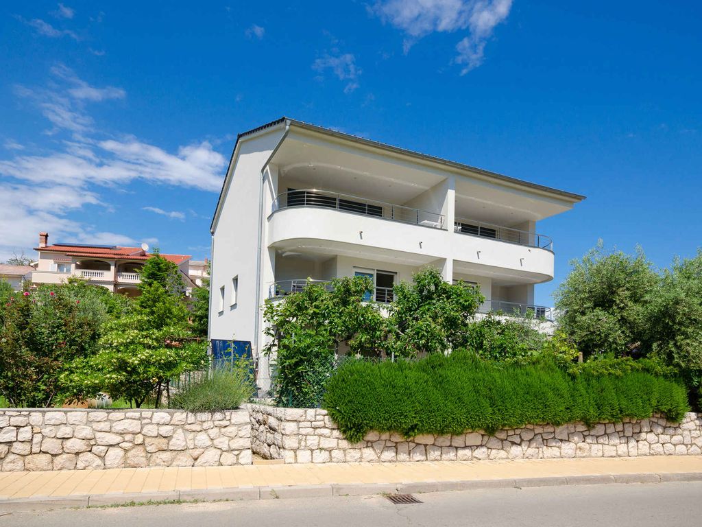 Ferienwohnung mit Klimaanlage und Terrasse in Lopar