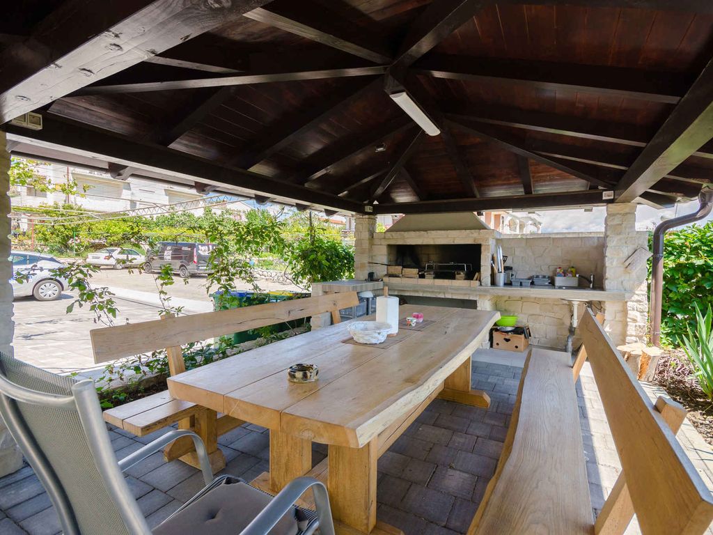 Ferienwohnung mit Klimaanlage und Terrasse in Lopar