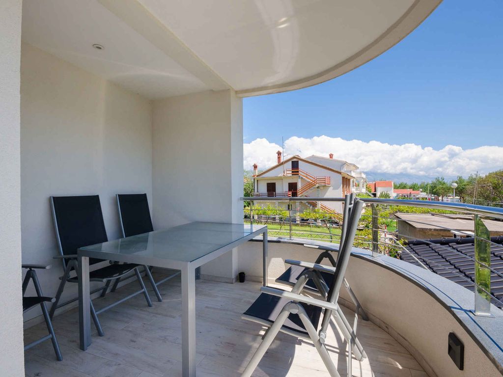 Ferienwohnung mit Klimaanlage und Terrasse in Lopar