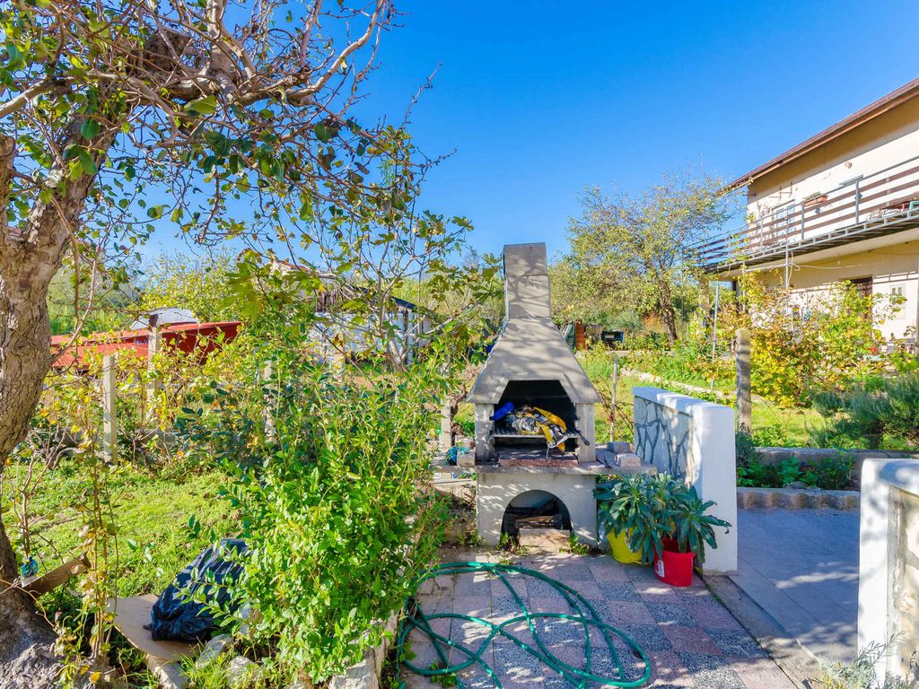Ferienwohnung mit Klimaanlage und Grill