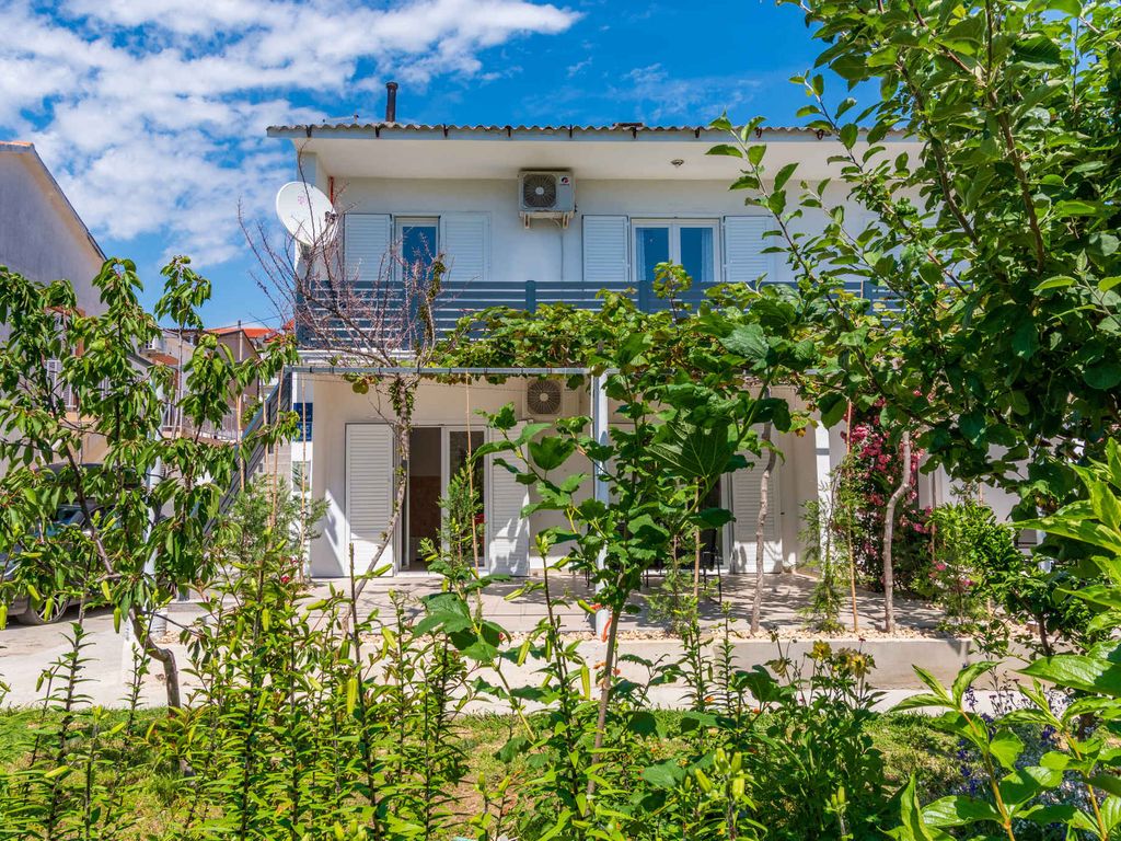 Ferienwohnung mit Klimaanlage und Grill