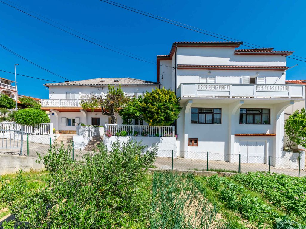 Ferienwohnung mit Klimaanlage und Grill