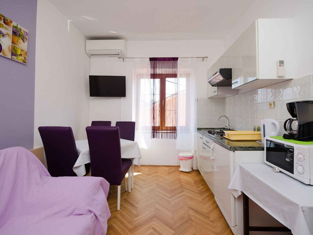 Ferienwohnung mit Klimaanlage und Grill