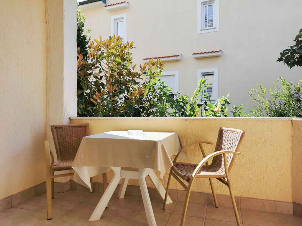 Ferienwohnung familienfreundlich mit Klimaanlage, Grillmöglichkeit, Pool und Parkplatz