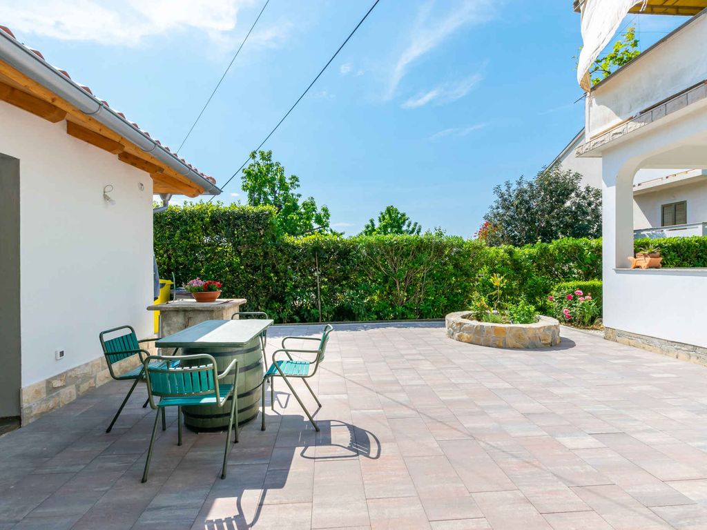 Ferienwohnung mit Balkon und Grill