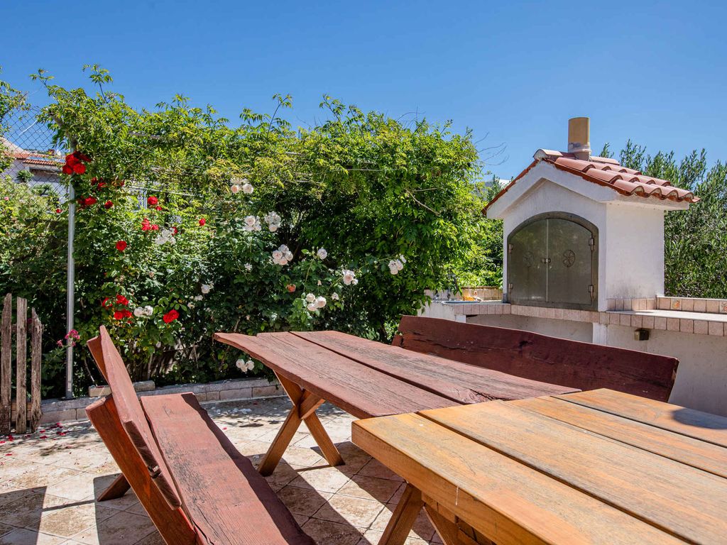 Ferienwohnung mit Terrasse und Grill