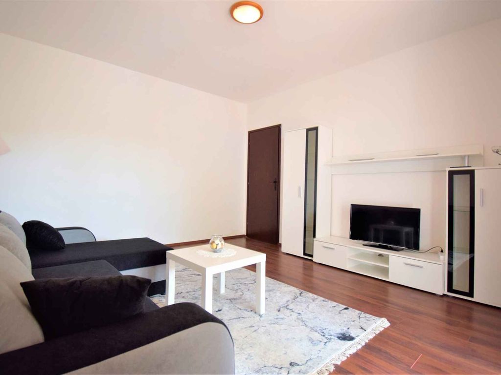 Ferienwohnung mit Balkon, Garten und Grill