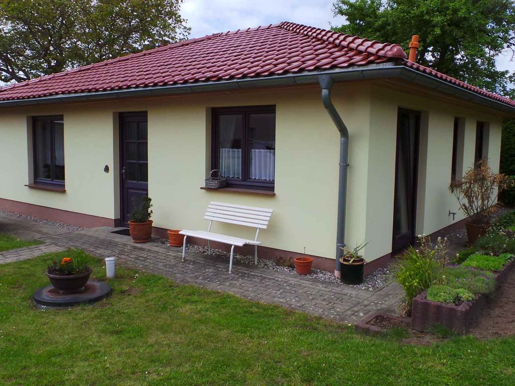 Ferienhaus mit Terrasse und Garten