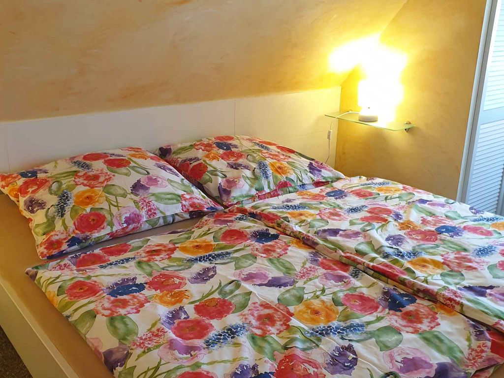 Ferienwohnung unter Schilfdach, nur 100 m zum Ostseestrand