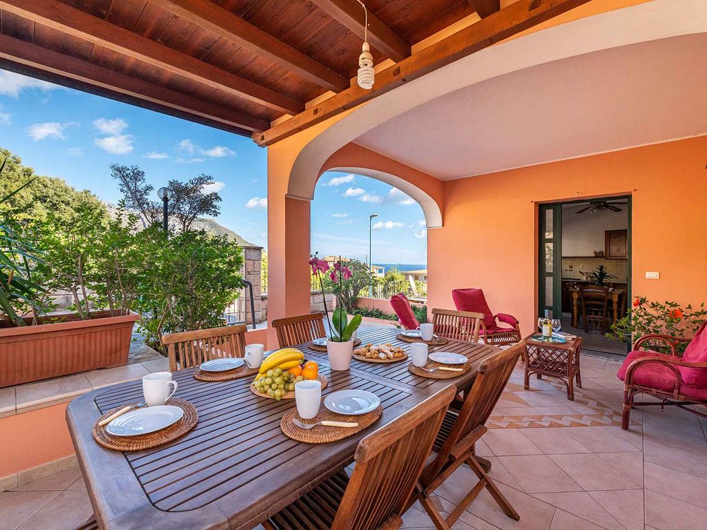 Ferienhaus mit Veranda im Innenhof