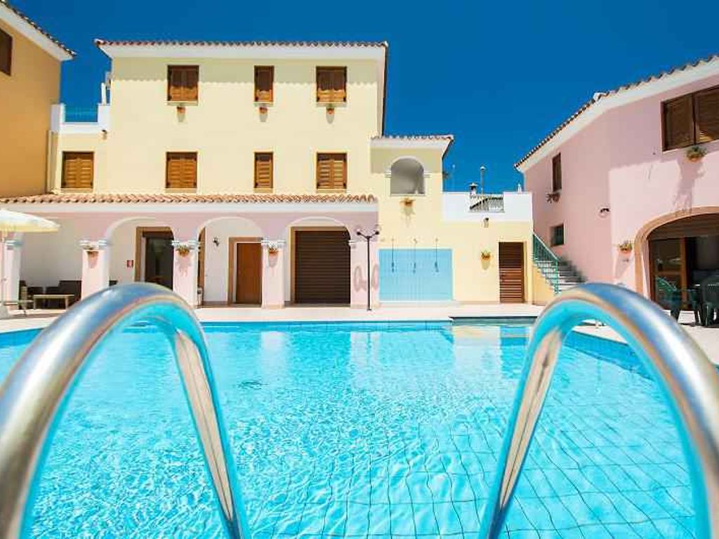 Ferienwohnung mit Pool und Klimaanlage