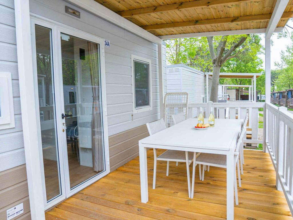 Mobilehome mit Klimaanlage, Terrasse und Pool
