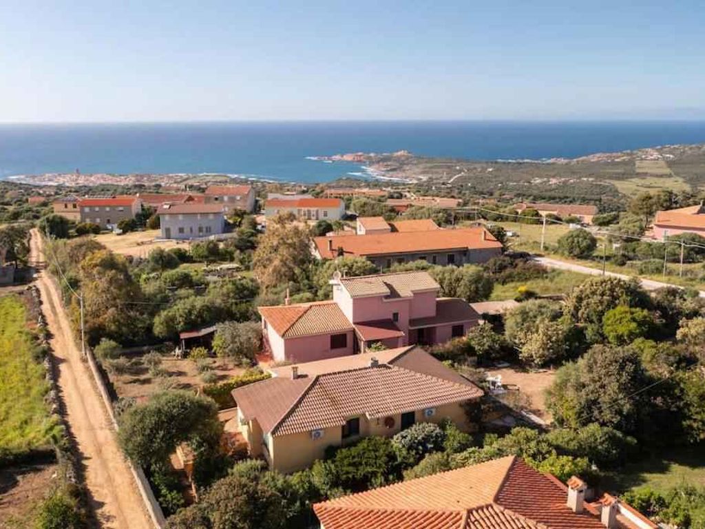 Ferienhaus in panoramischer Lage mit Blick auf die Küste