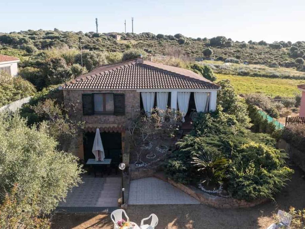 Ferienhaus in panoramischer Lage mit Blick auf die Küste