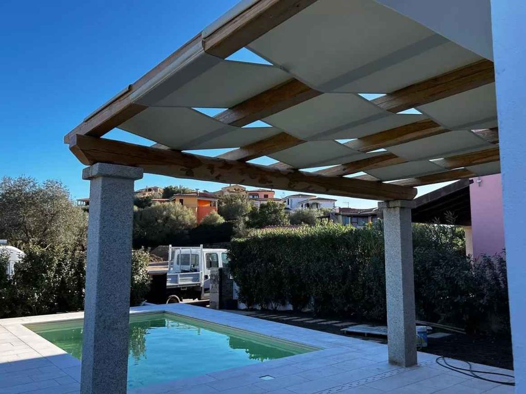 Villa mit Aussenpool und Klimaanlage
