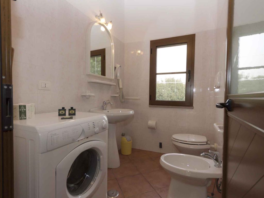 Studio mit Swimmingpool und Klimaanlage