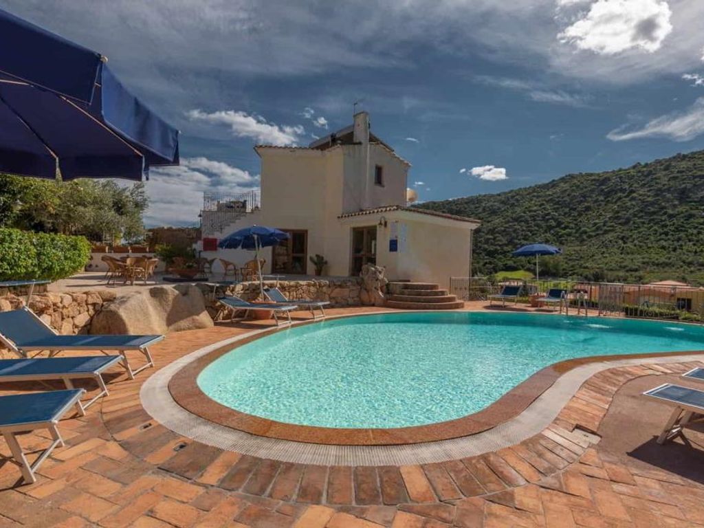 Ferienwohnung mit Aussenpool und WLAN