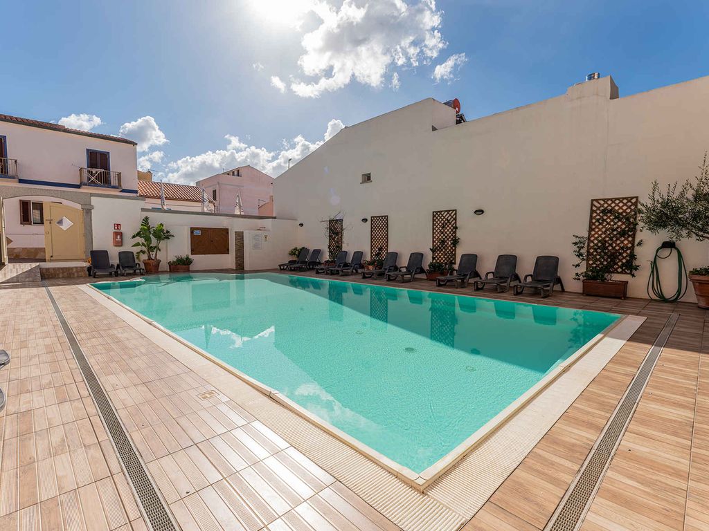 Studio mit Klimaanlage und Pool