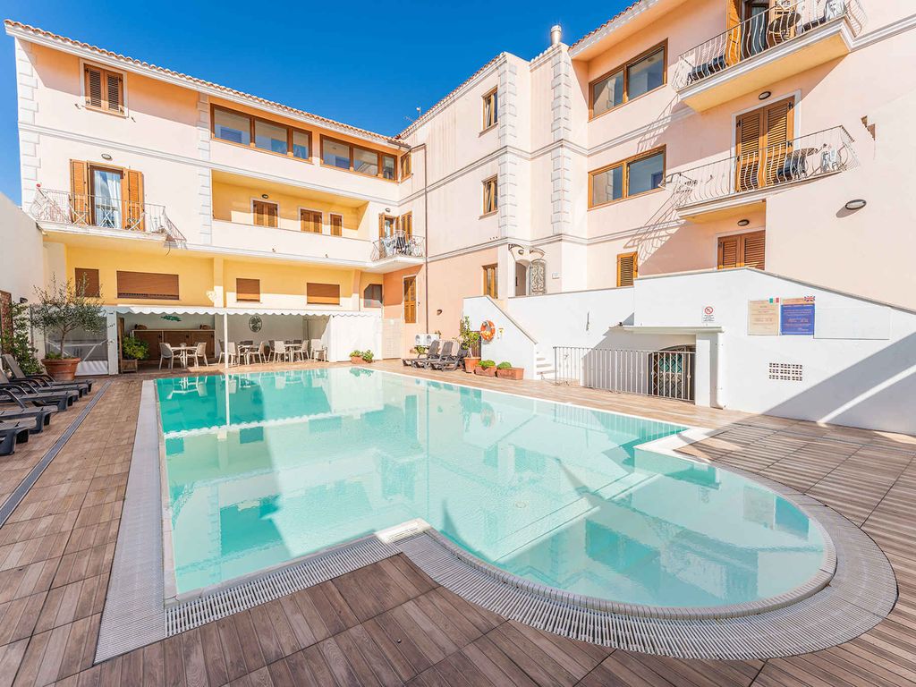 Studio mit Klimaanlage und Pool